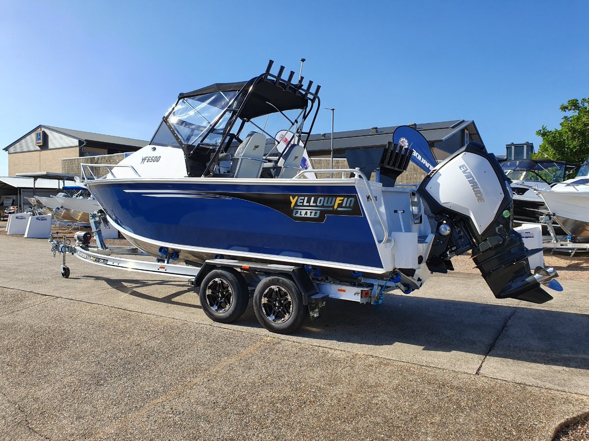 Yellowfin Plate 6500 Cabin