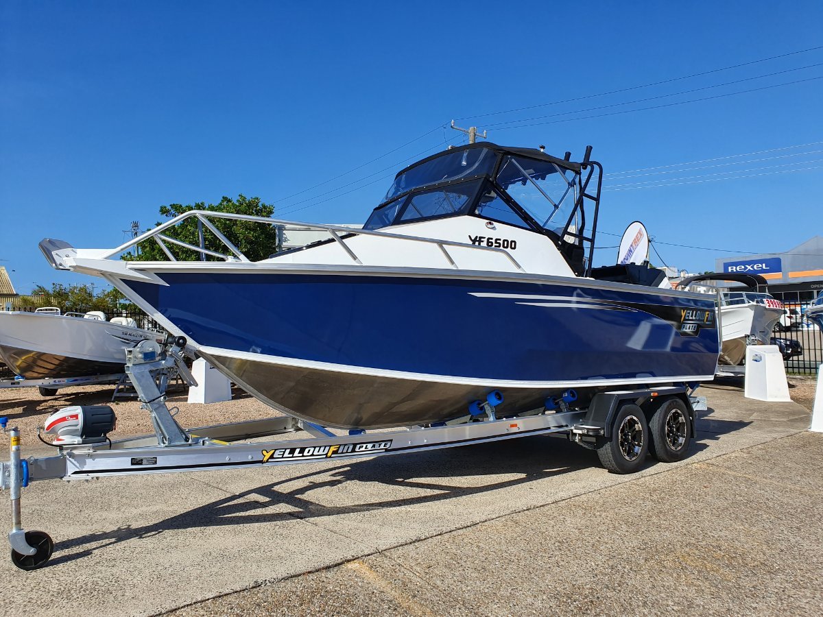 Yellowfin Plate 6500 Cabin