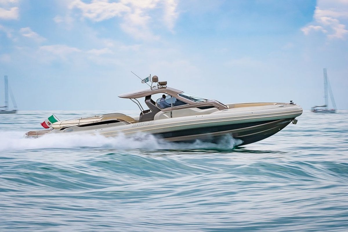 SACS Marine Strider 18