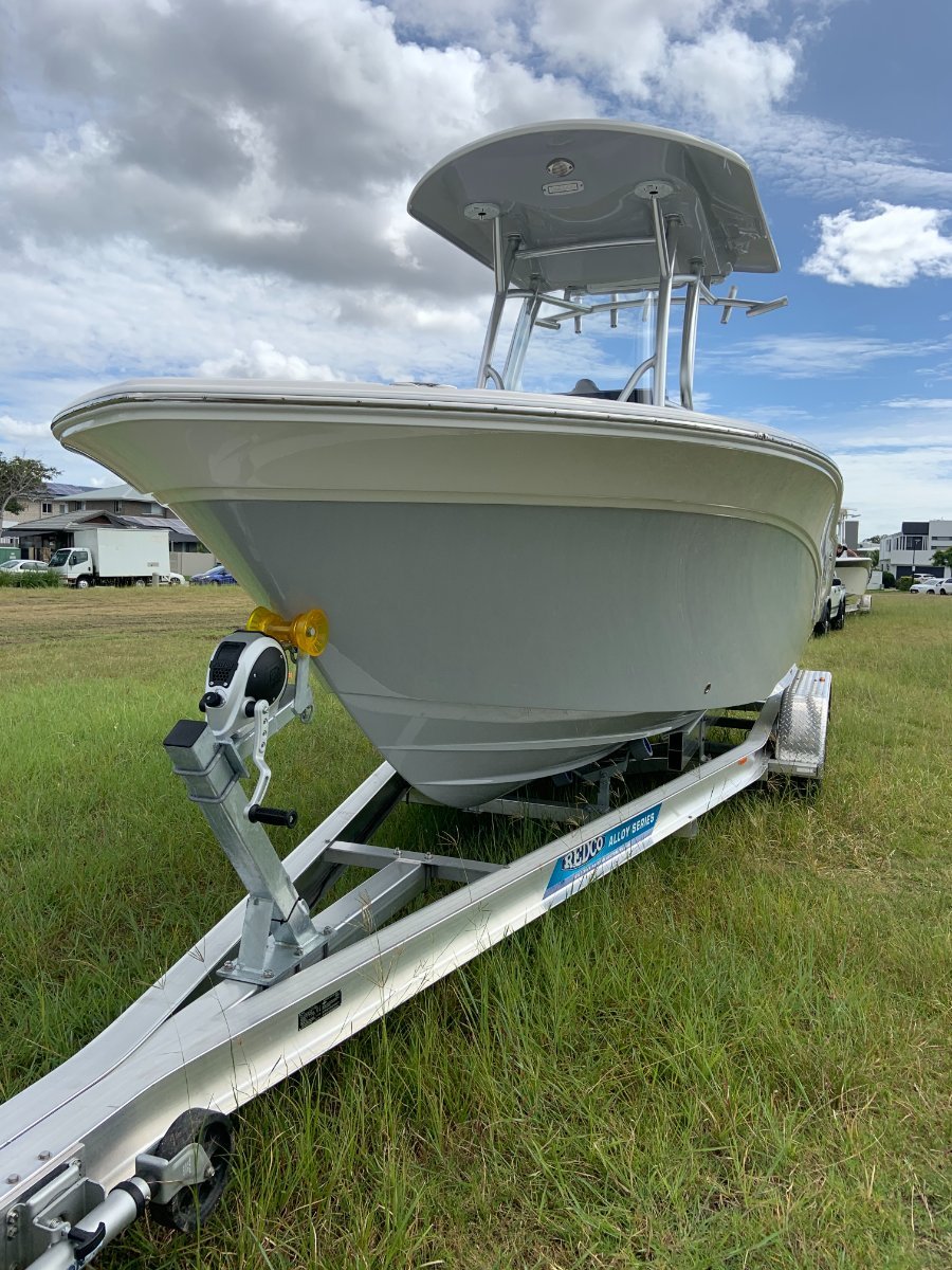 Sea Fox 228 Commander