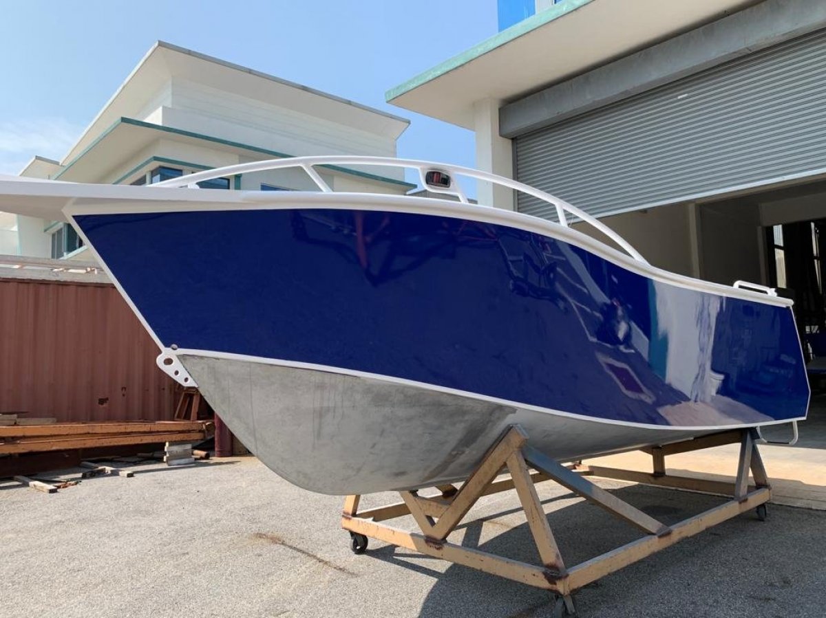 Sabrecraft Marine CC6400