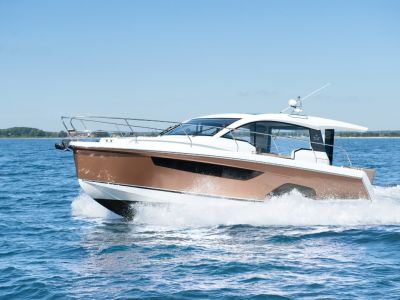 Sealine C330