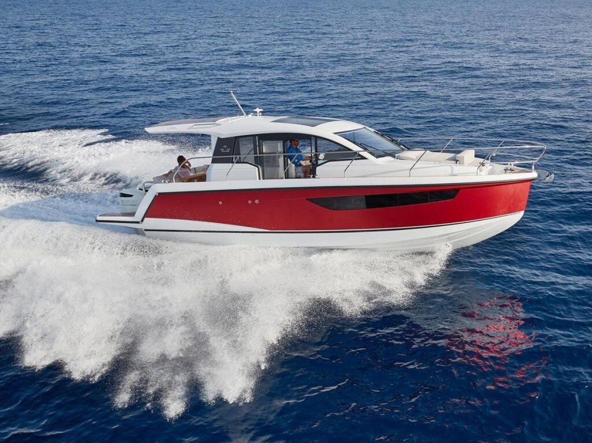 Sealine C330V
