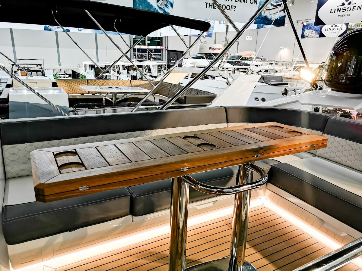 Galeon 400 Fly