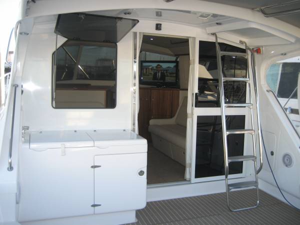 Caribbean 35 Flybridge Cruiser MK 3