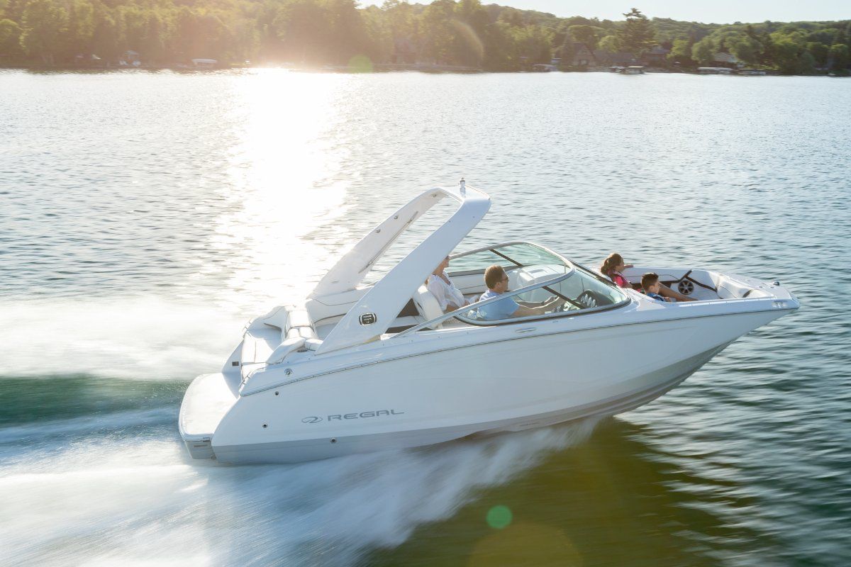 Regal 2200 Fasdeck