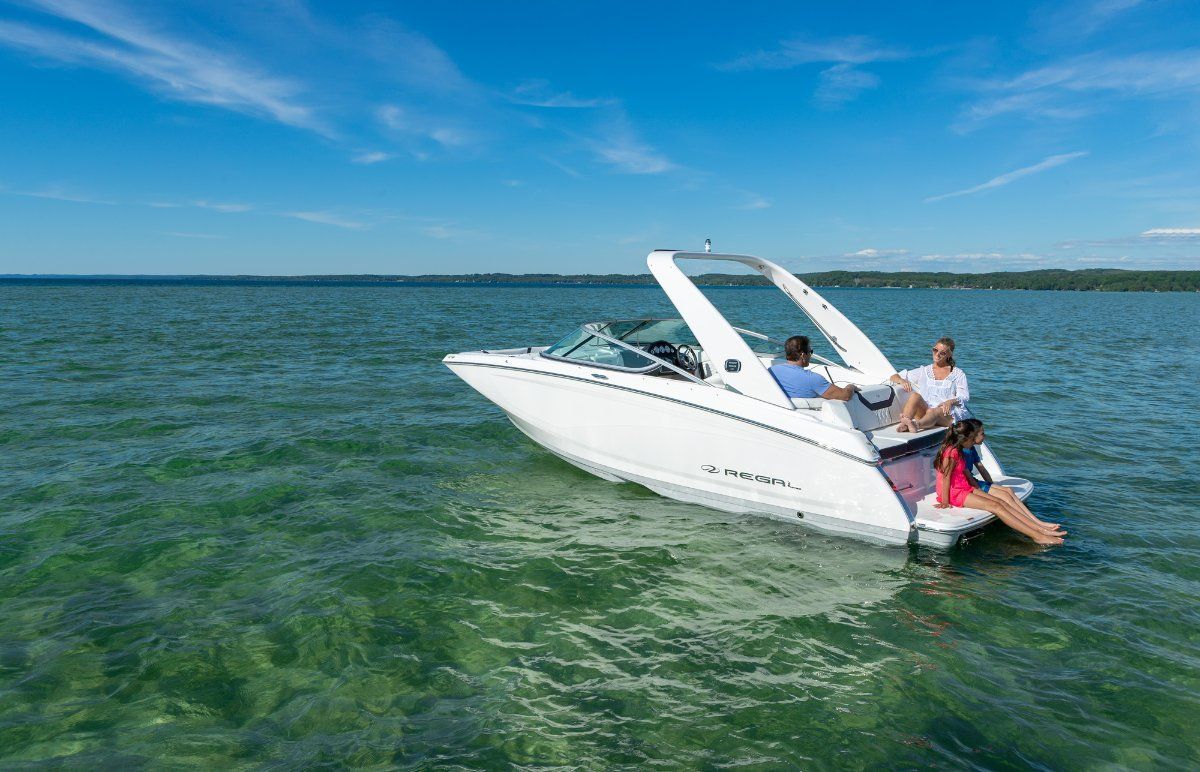 Regal 2200 Fasdeck