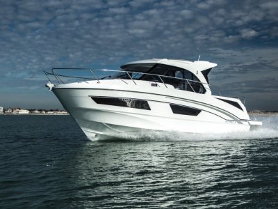 Beneteau Antares 9.0 OB