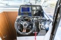 Beneteau Antares 9.0 OB:Sporty helm station