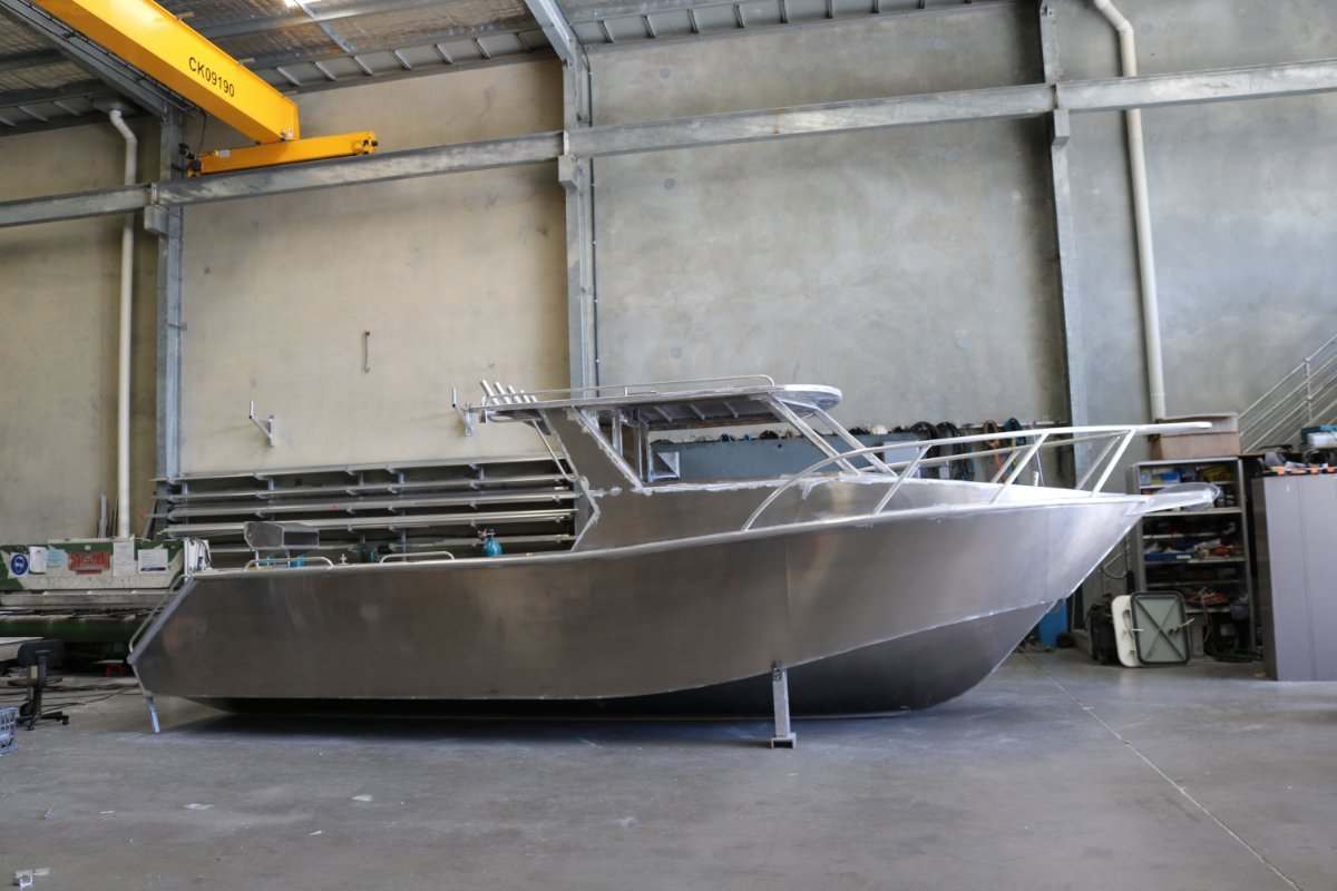 Oceanic Fabrication 8.0 Enclosed Cabin