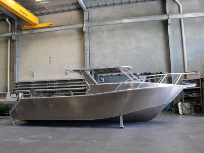 Oceanic Fabrication 8.0 Enclosed Cabin