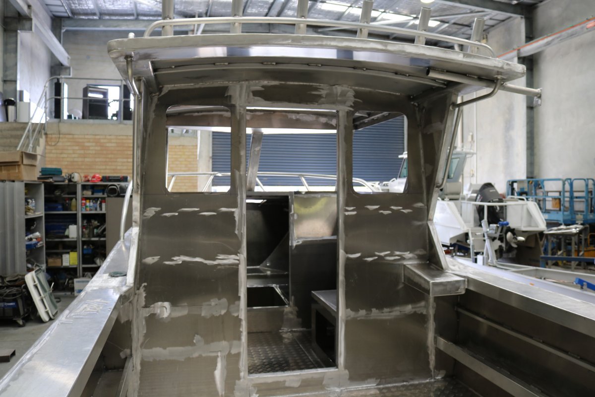 Oceanic Fabrication 8.0 Enclosed Cabin