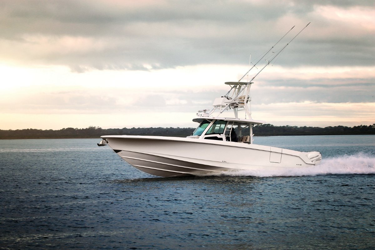 Boston Whaler 380 Outrage