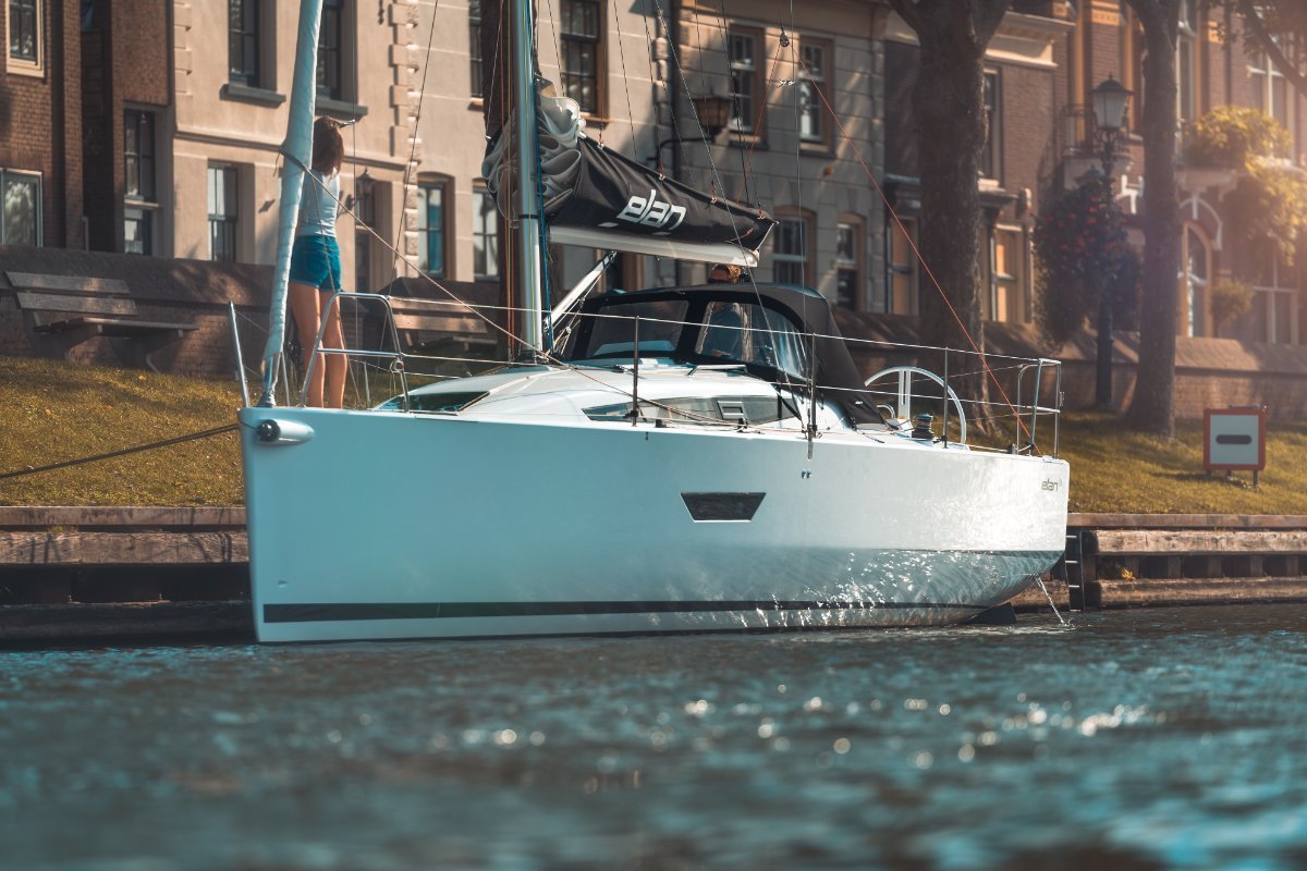 Elan E3