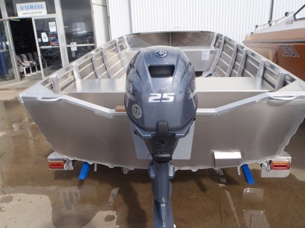 Quintrex 420 Dory Millenium