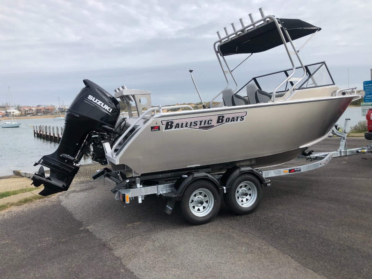 Ballistic 570 Runabout