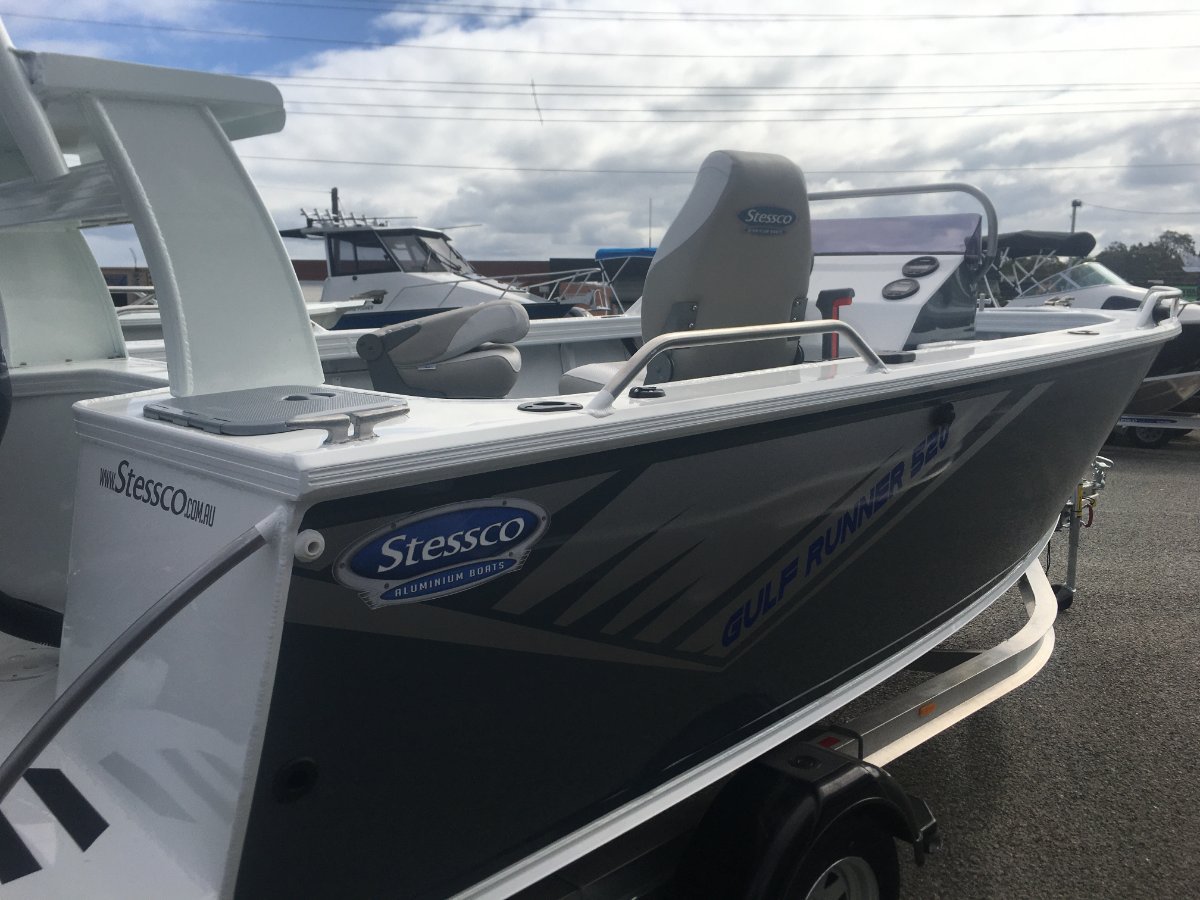 Stessco Gulf Runner 520