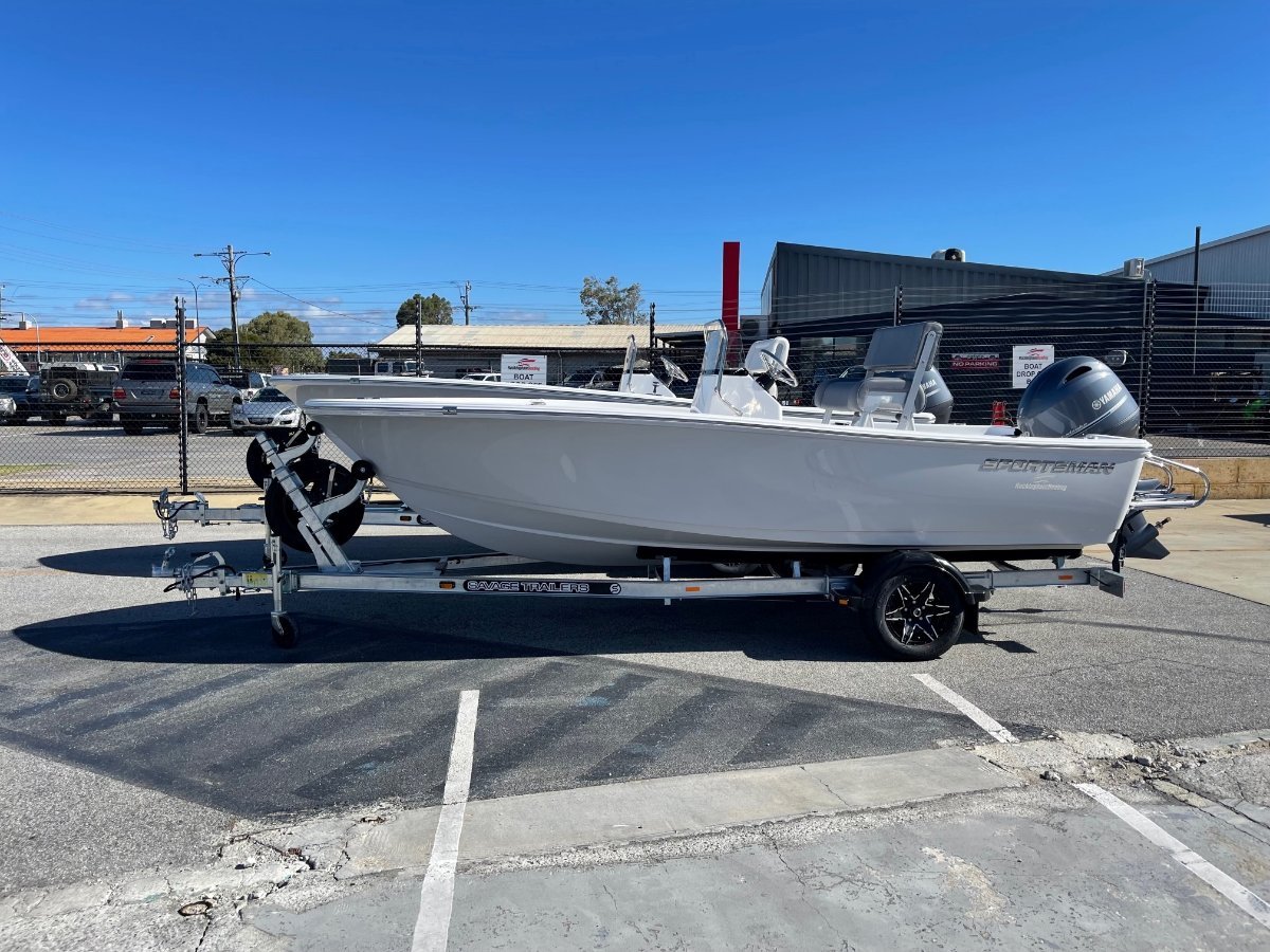 Sportsman Island Reef 17 Centre Console