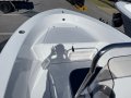 Sportsman Island Reef 17 Centre Console