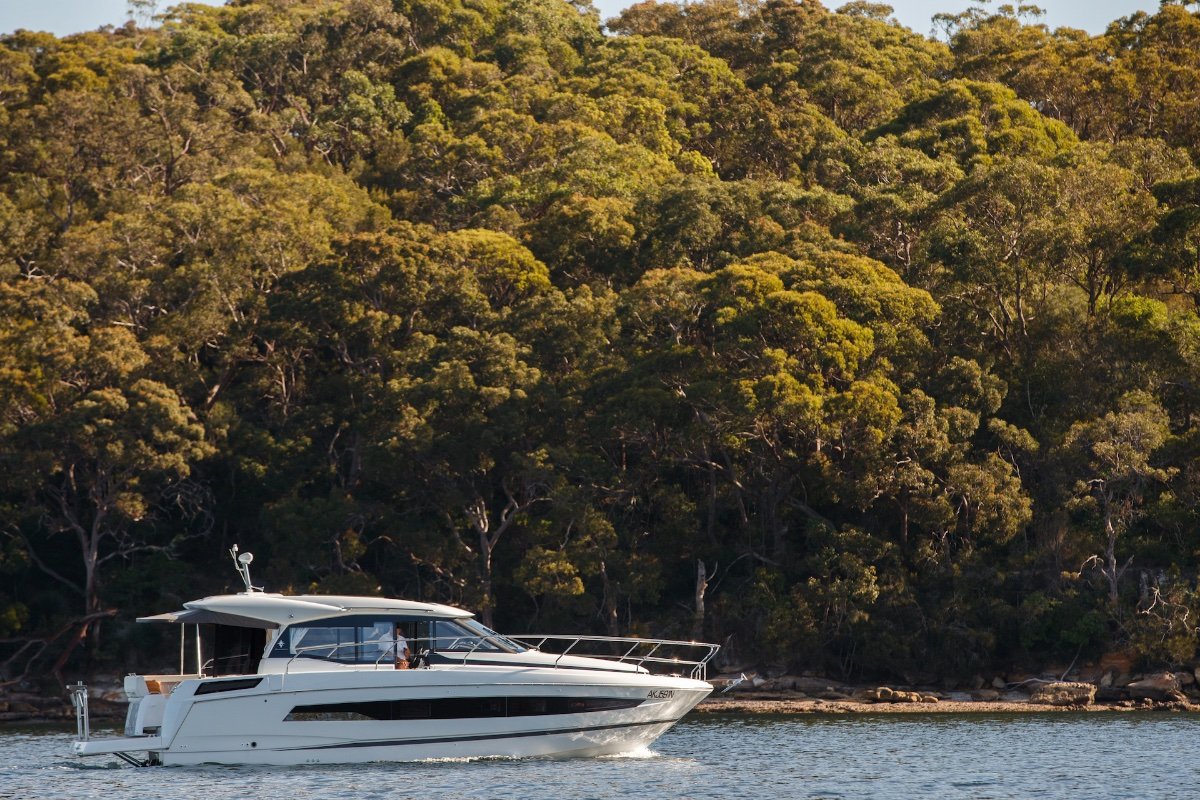 Jeanneau NC 37