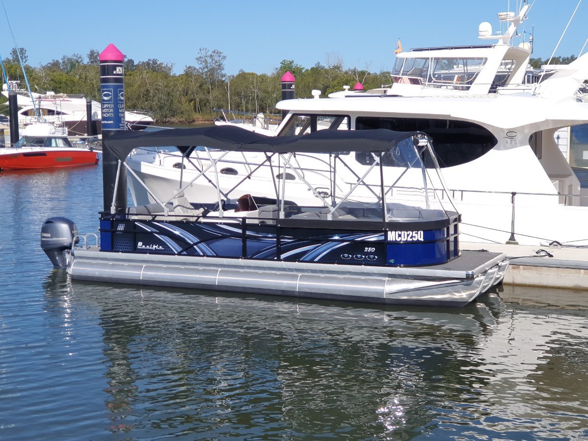 Pacific Pontoons 270