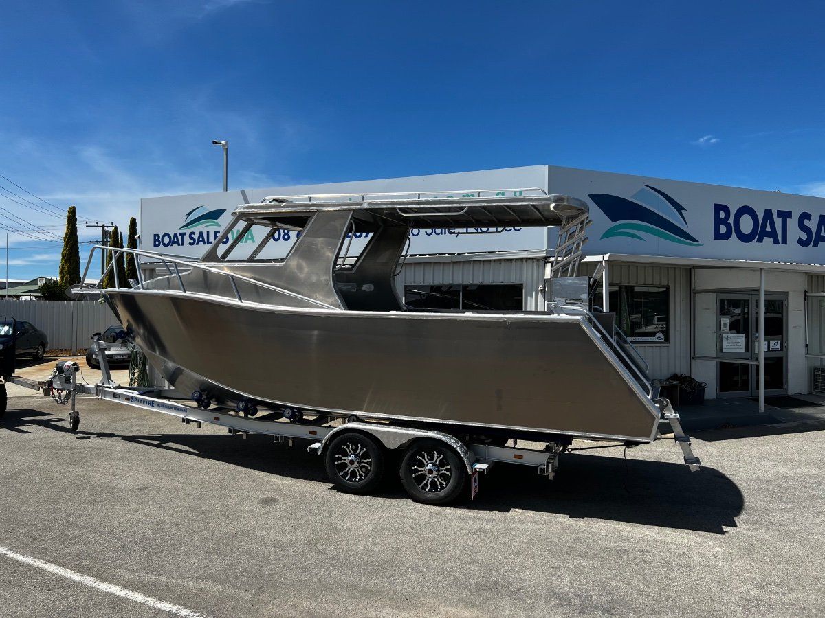 Pelagic Pleasure Craft 7.5 Hard Top Lock Up Cabin