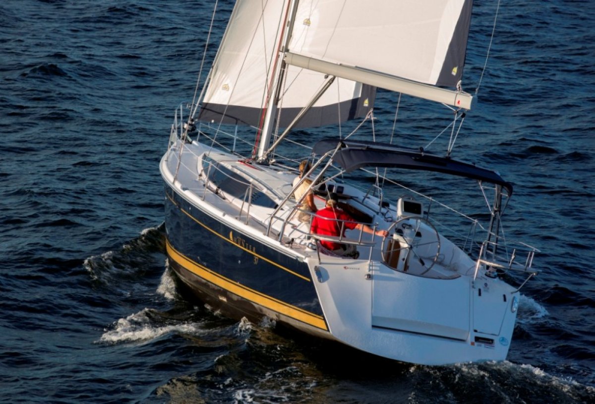 Hunter 37