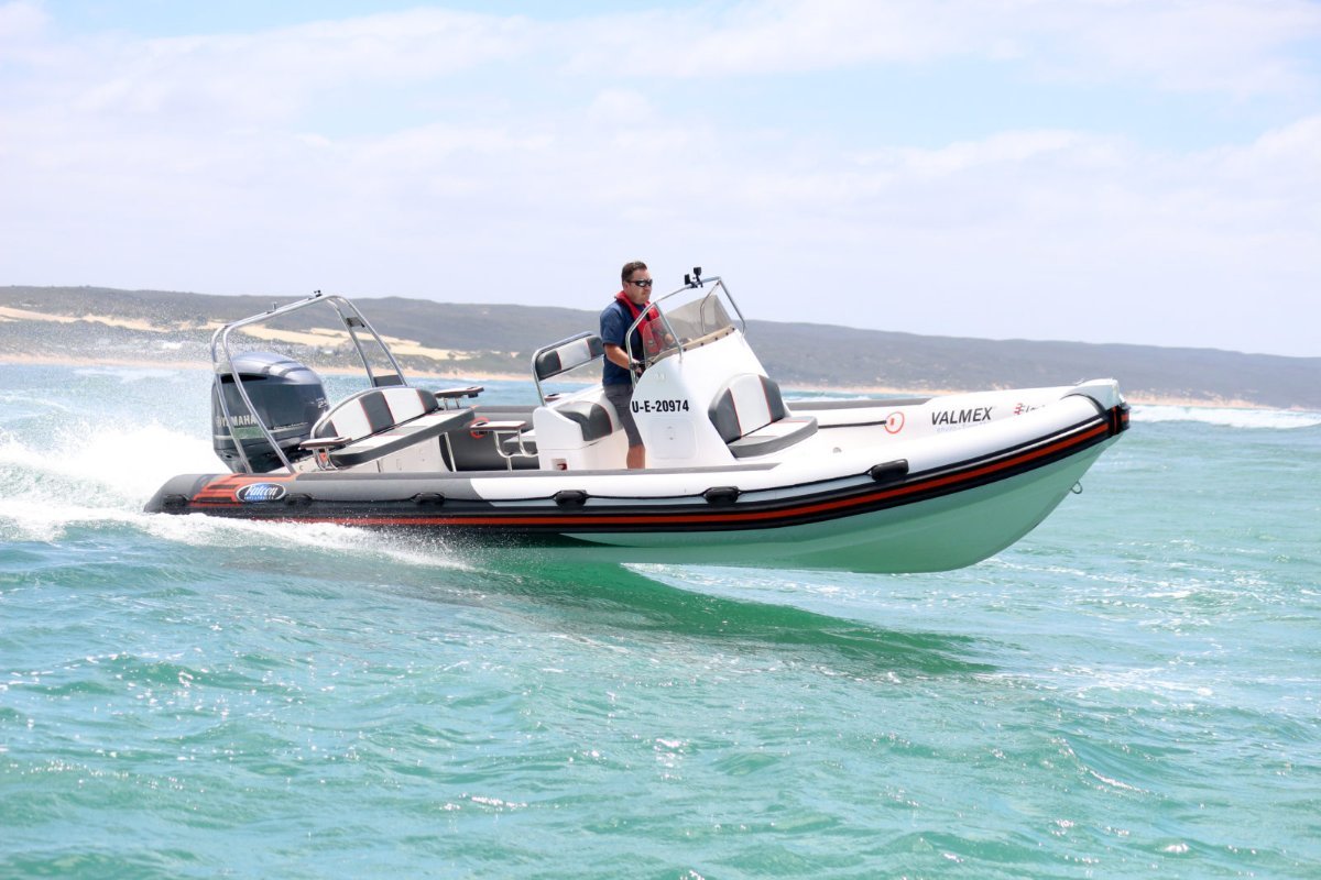 Falcon Inflatables 760 SRX