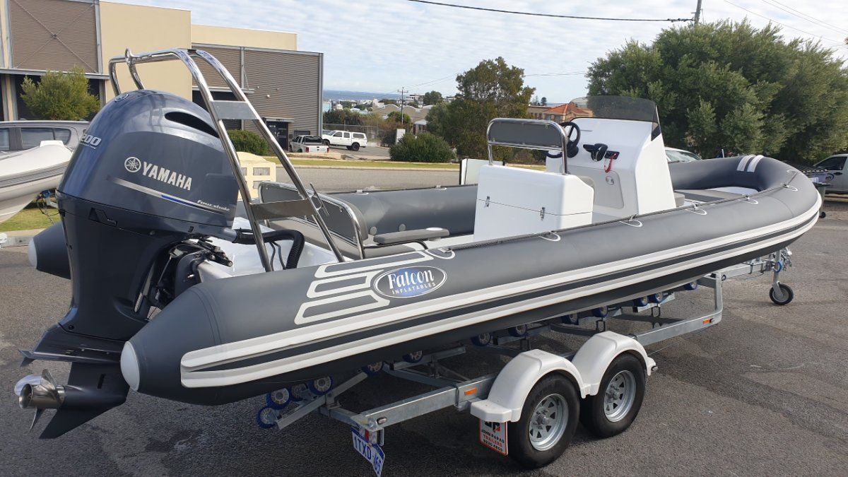 Falcon Inflatables 760 SRX