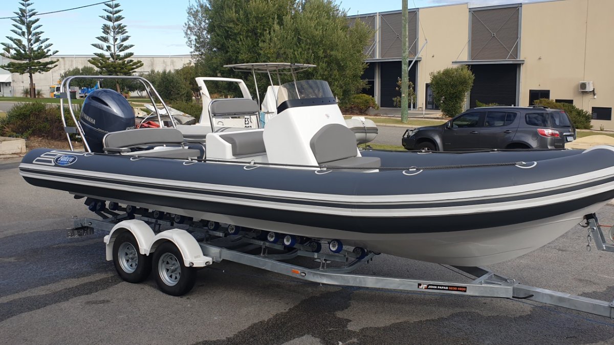 Falcon Inflatables 760 SRX