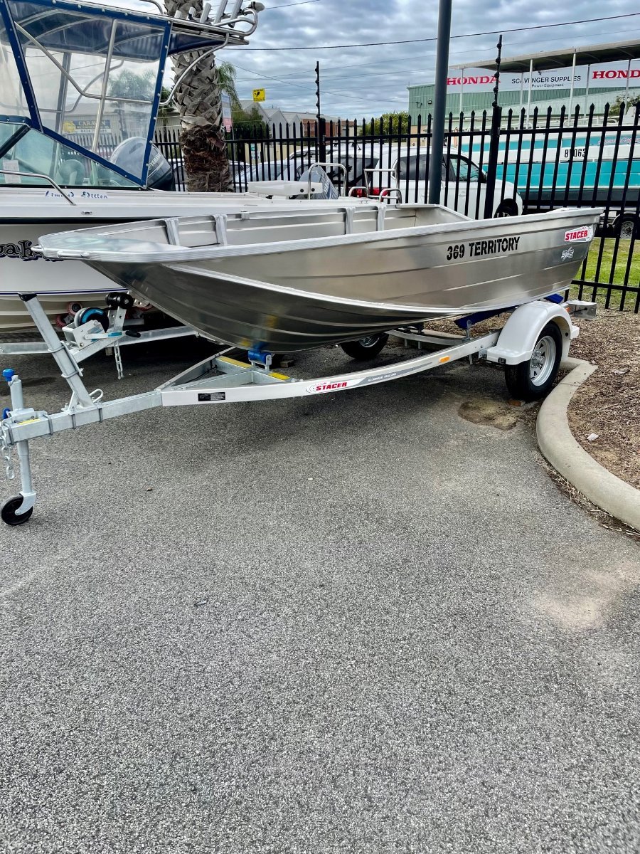 Stacer 369 Territory Striker