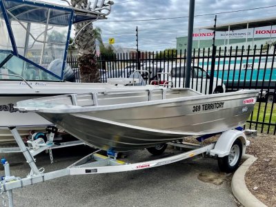 Stacer 369 Territory Striker