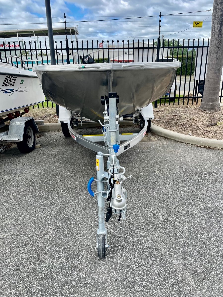 Stacer 369 Territory Striker