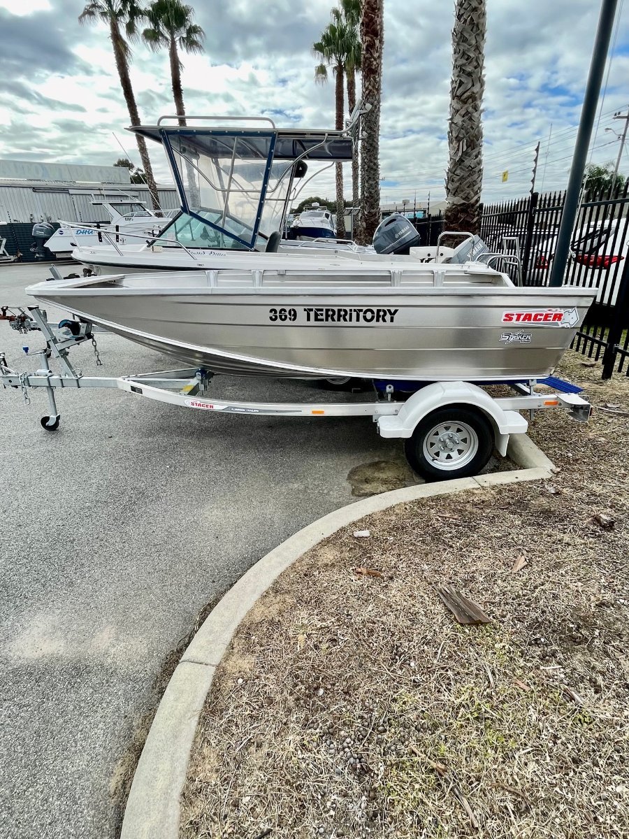 Stacer 369 Territory Striker