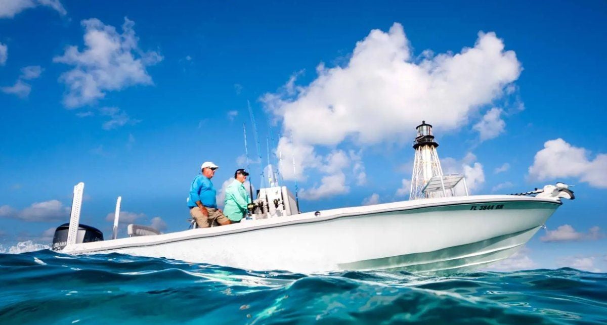 Contender 25 Bay