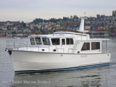 Helmsman Trawler 43 Pilothouse
