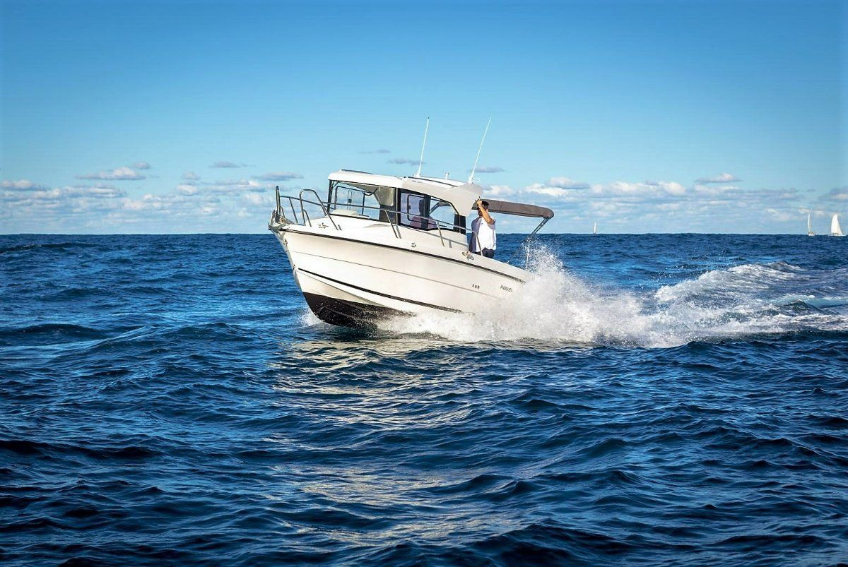 Parker 660 Pilothouse