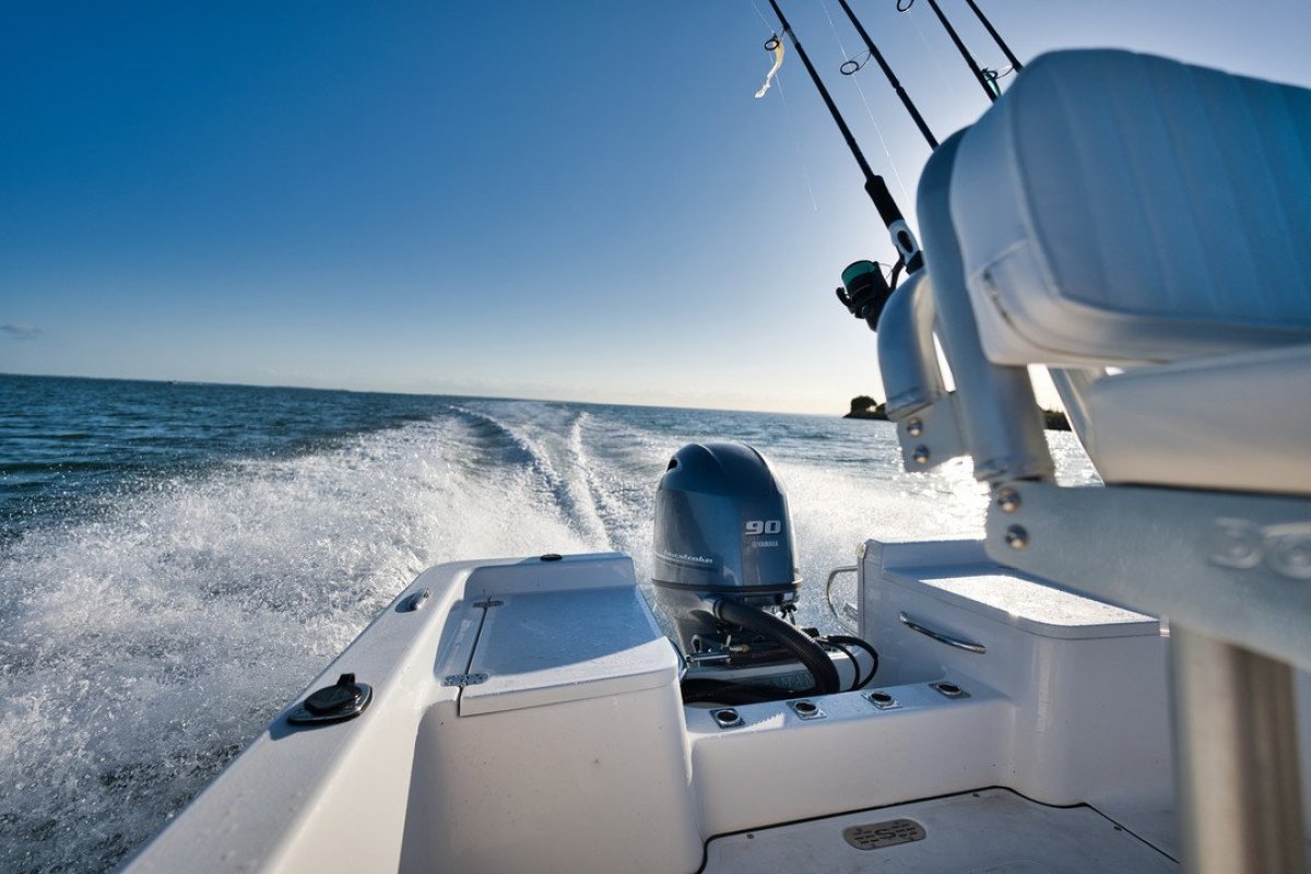 Sportsman Island Reef 17 Centre Console