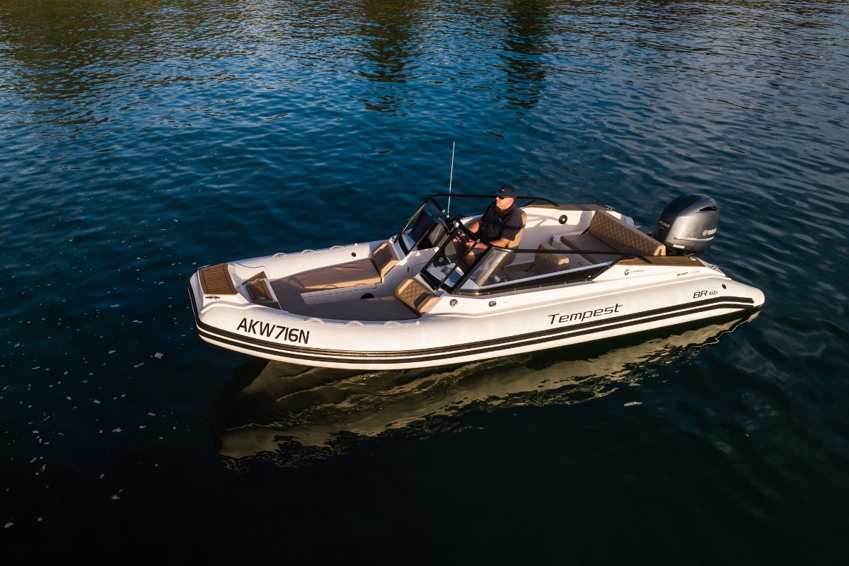 Capelli Tempest Bow Rider 65