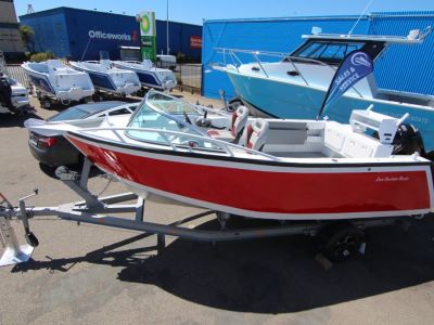 Lux Custom Boats 5500RA