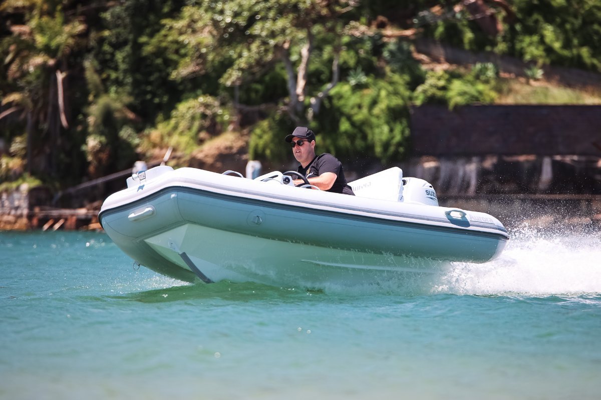 Aurora Reef Rider 330DL