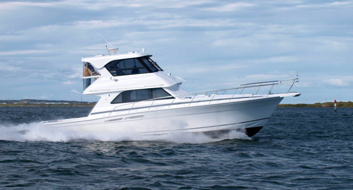 Caribbean 49 Flybridge Cruiser