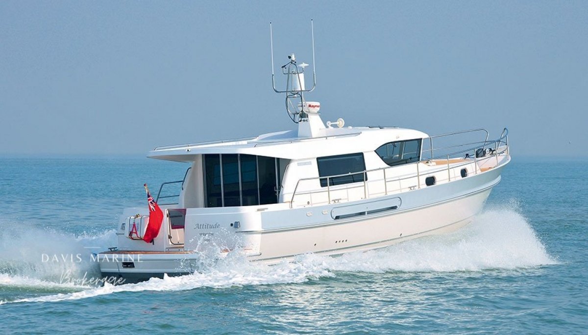 Hardy Motor Yachts 40DS:Hardy 40DS