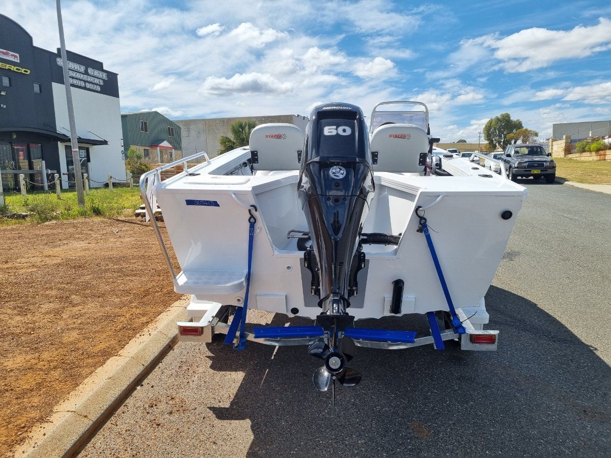 Stacer 469 Outlaw Side Console