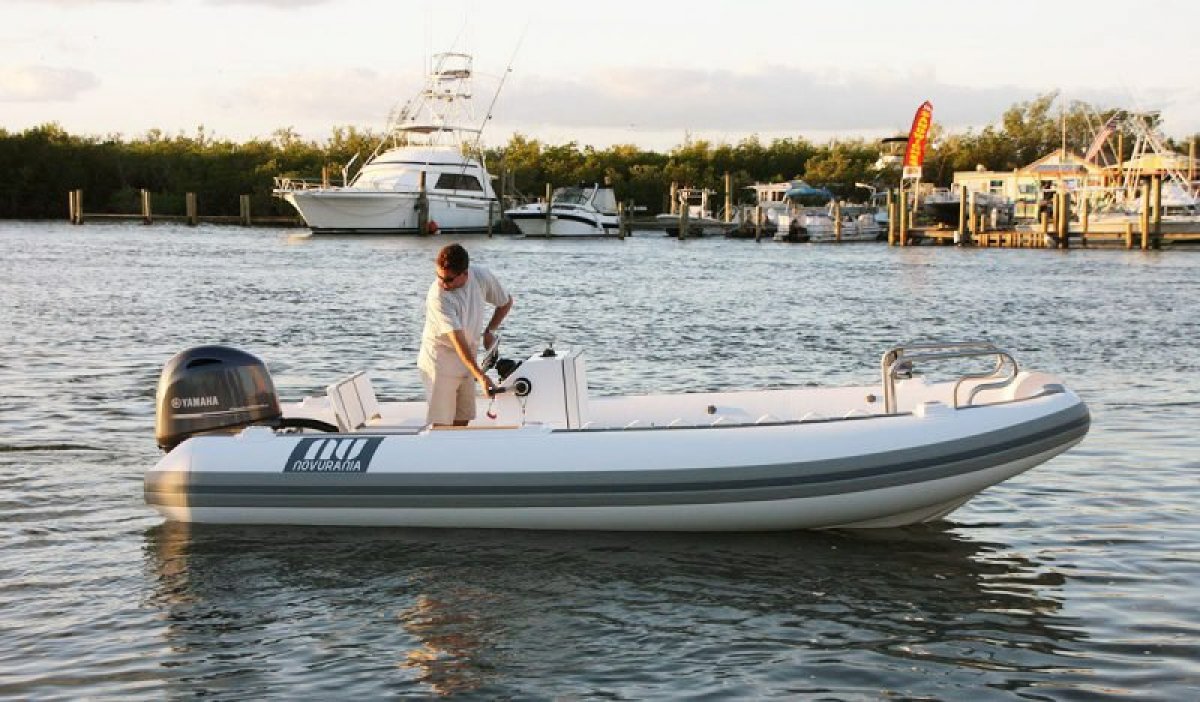 Novurania Catamaran 20