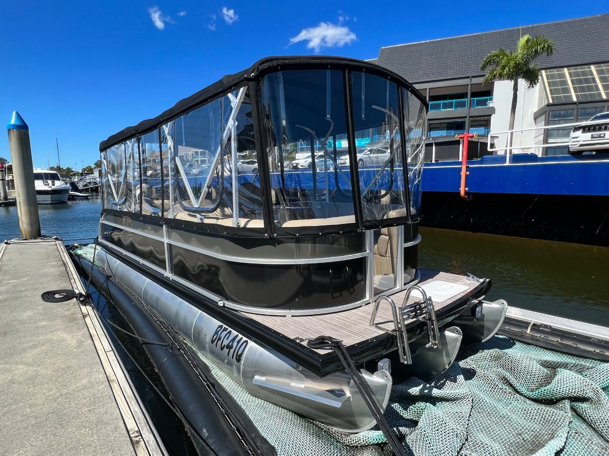Runaway Bay Pontoon Boats RWB 2415
