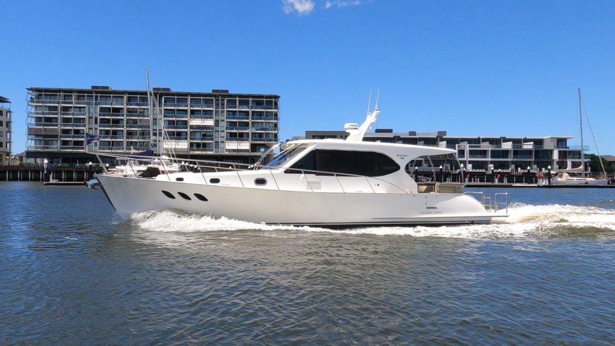 Island Gypsy Newport 460