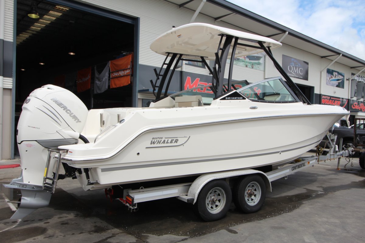 Boston Whaler 240 Vantage