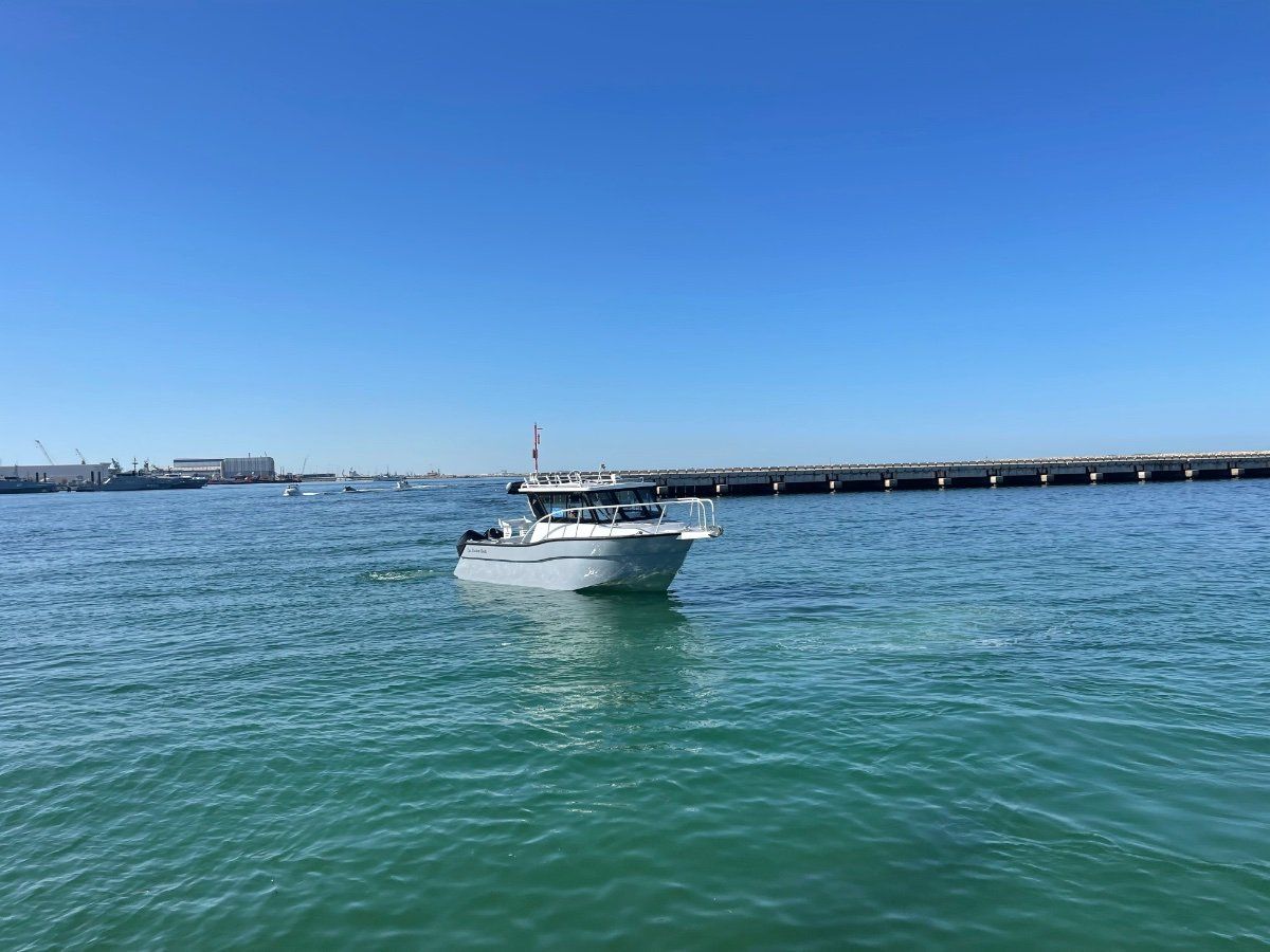 Lux Custom Boats 7700HT