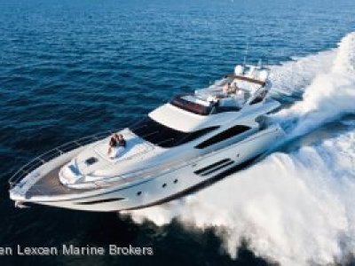 Dominator 720S Flybridge